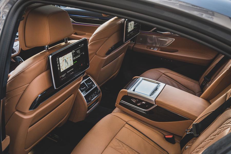 Интерьер BMW 745e (G11) 2019 года  (WW) (фото 28 из 31)